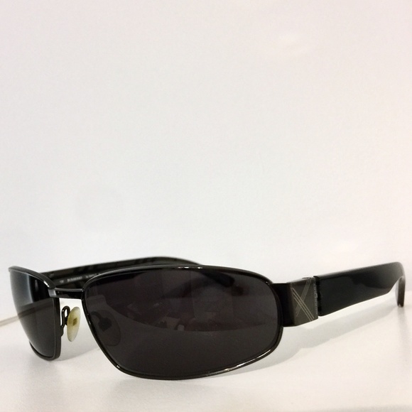 BURBERRY by Safilo Plaid Sunglasses w/ Case - Picture 2 of 8